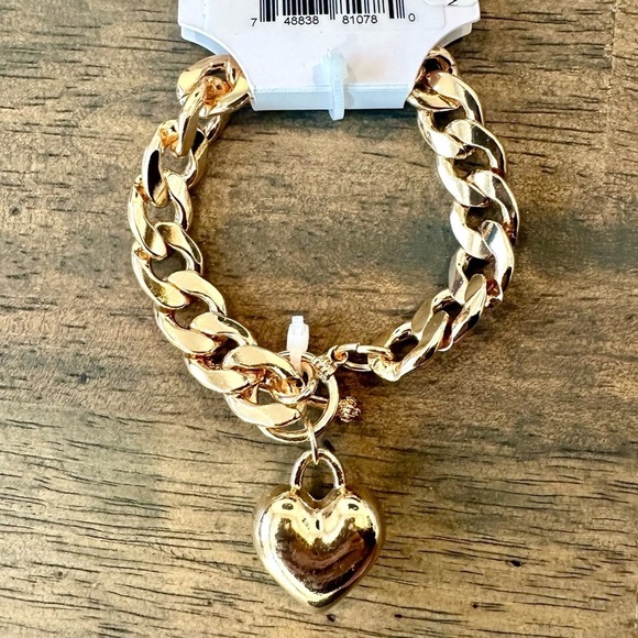 Urban Outfitters x Juicy Couture Heart Bracelet - Picture 4 of 4